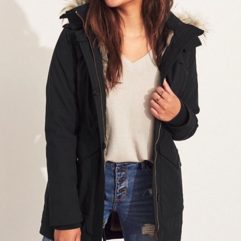 NEW! Hollister black fur lined hooded coat